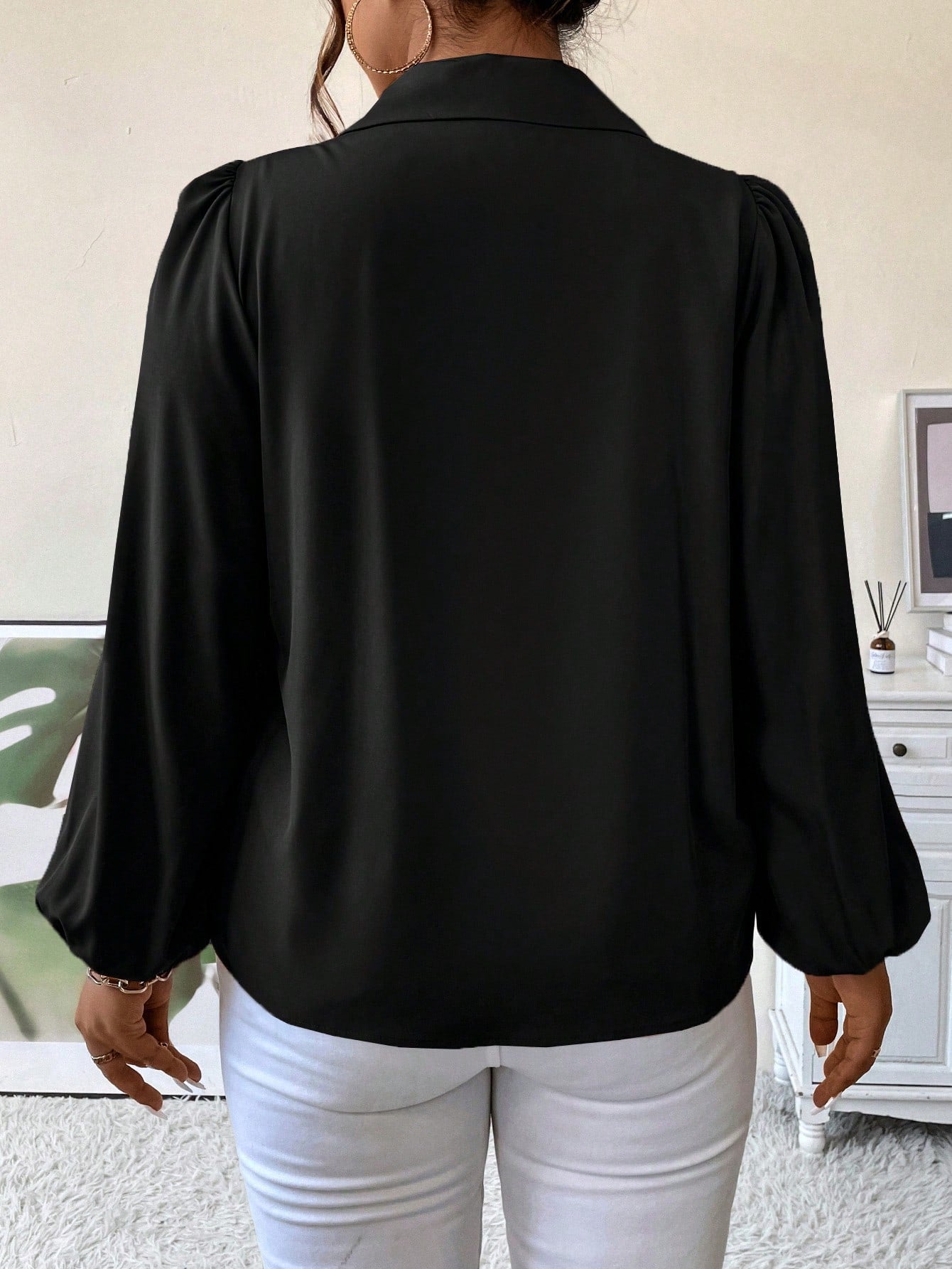 Pull Noir référence 242 – vue 2