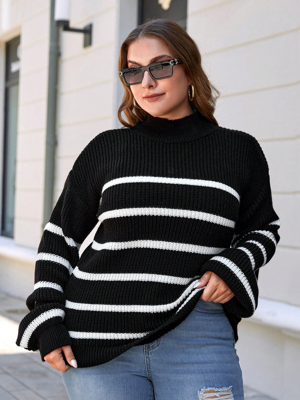 Pull Noir référence 275 – vue 3