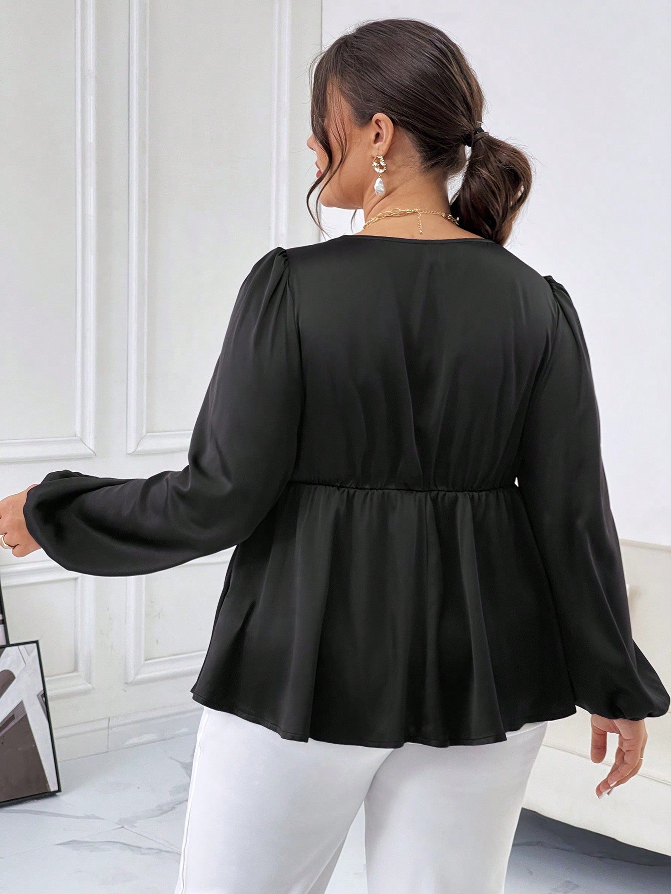 Pull Noir référence 257 – vue 2