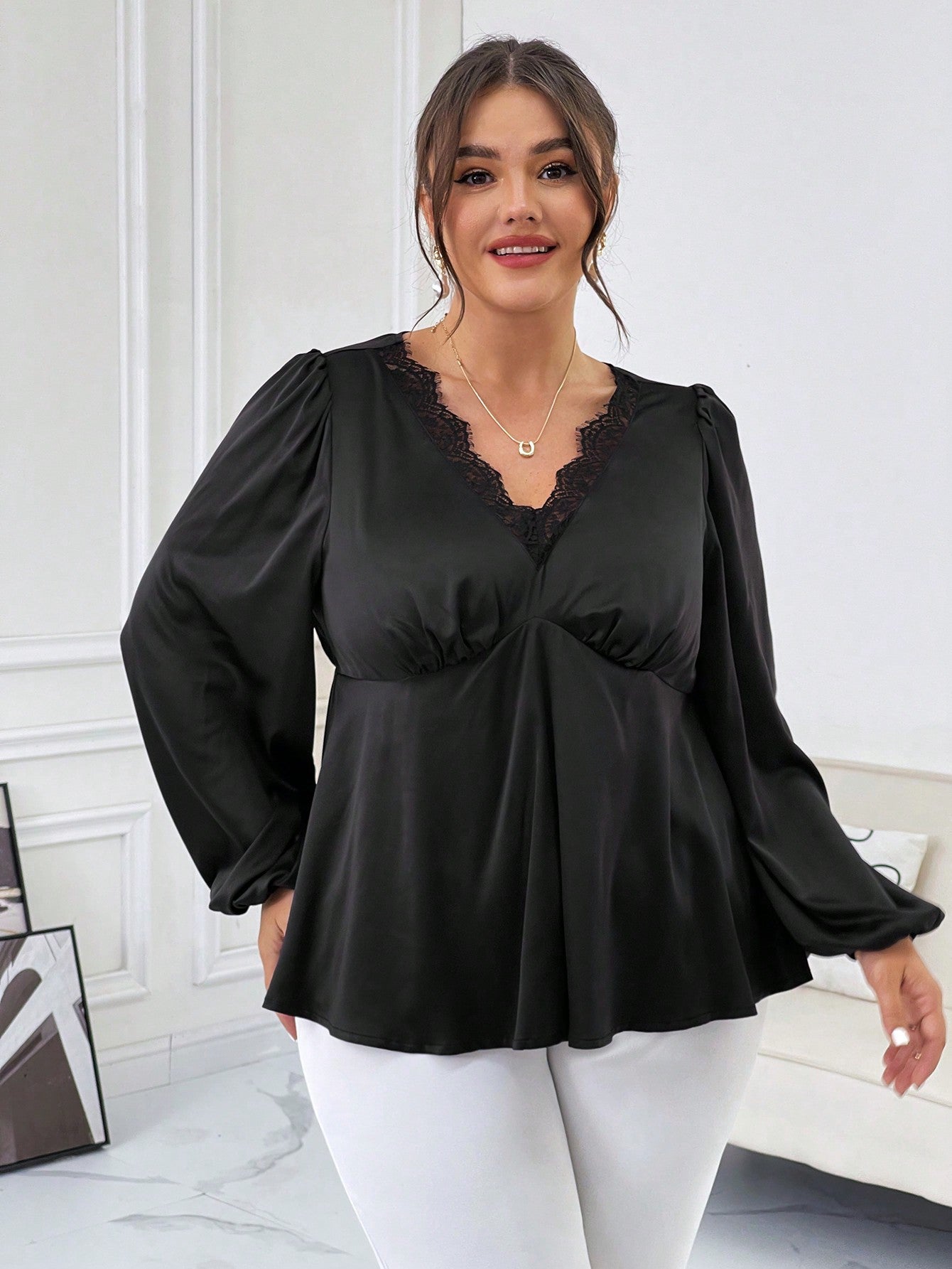 Pull Noir référence 257 – vue 3