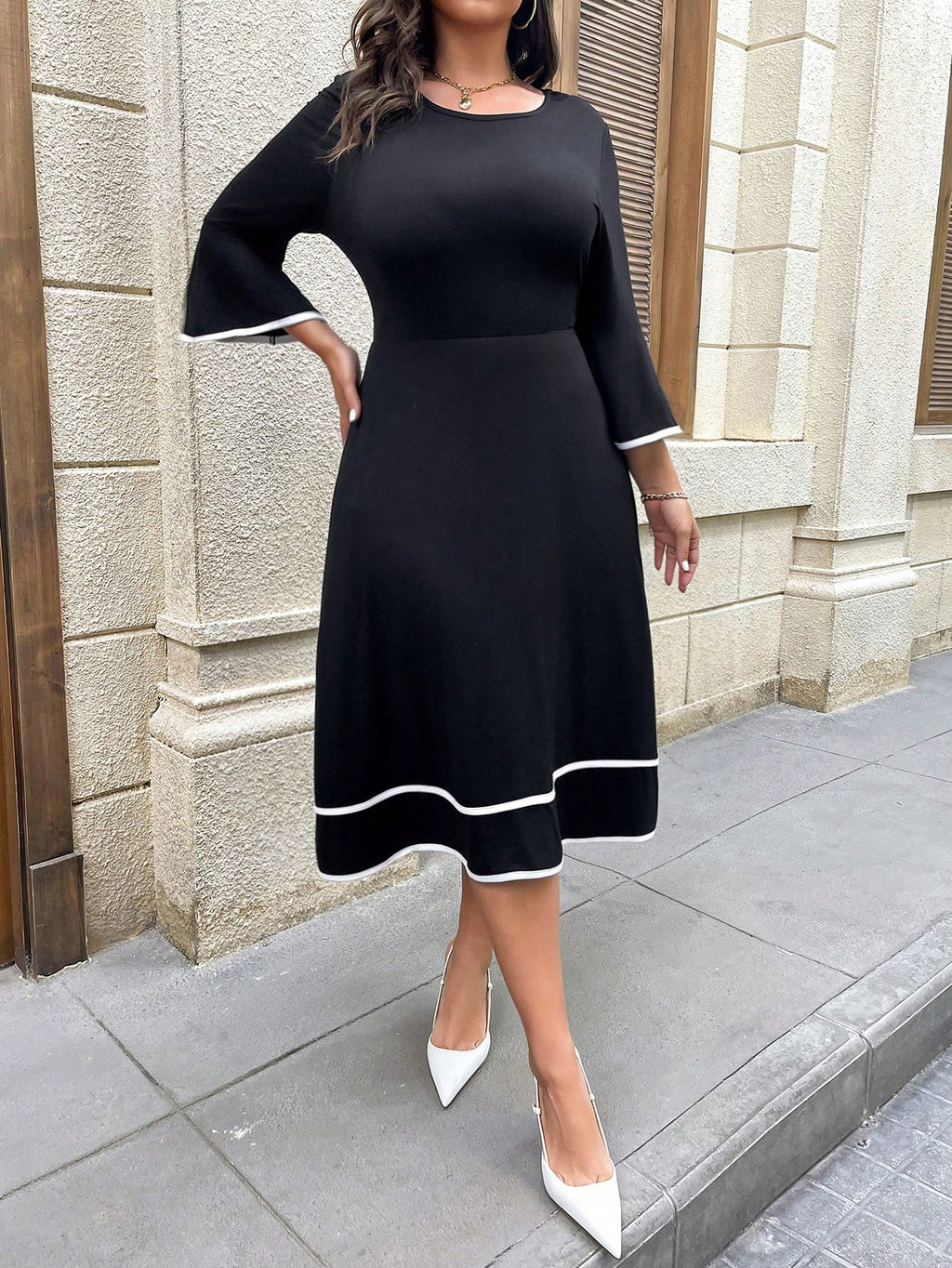 Robe Noir référence 305 – vue 4