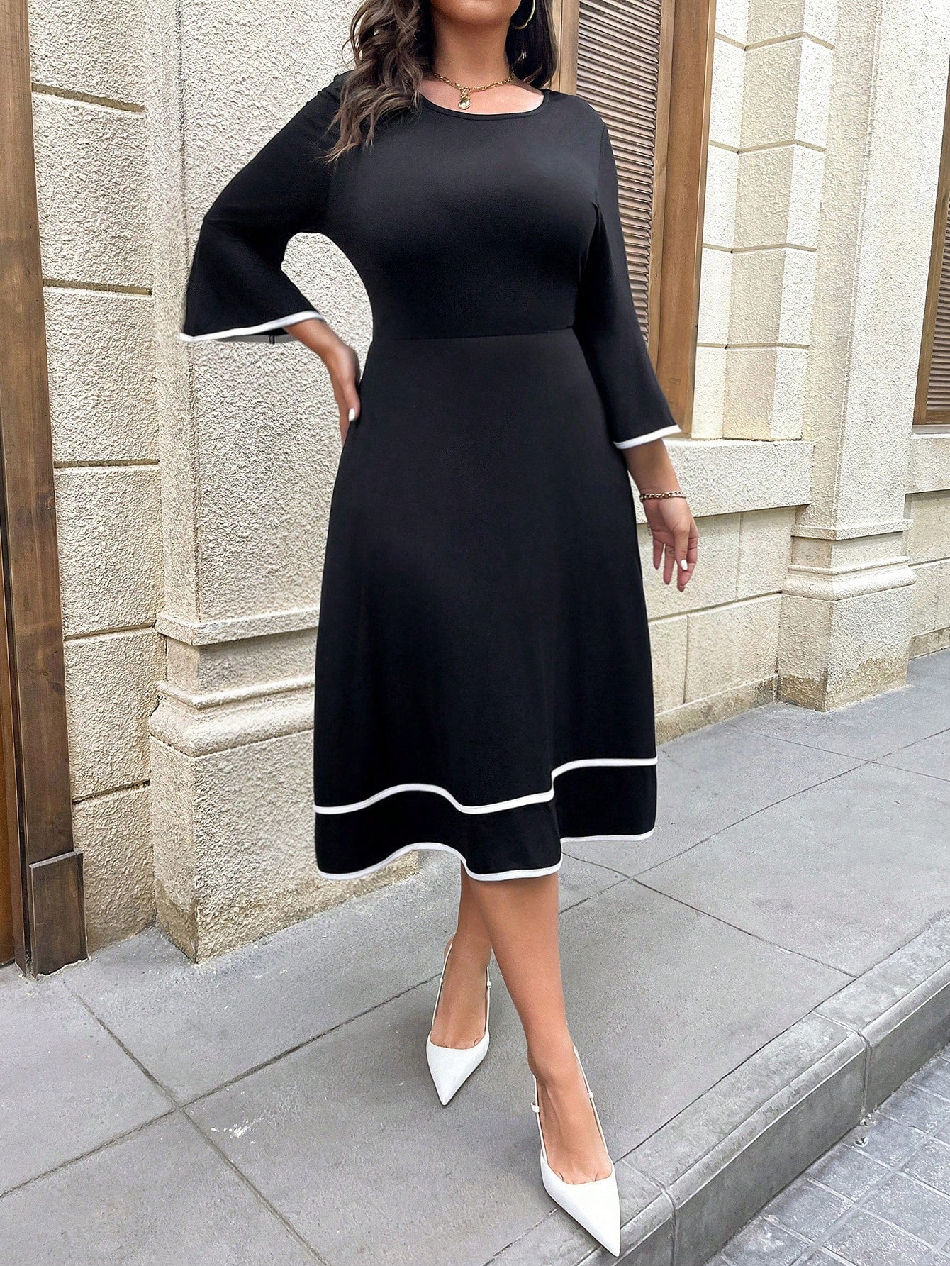 Robe Noir référence 305 – vue 4