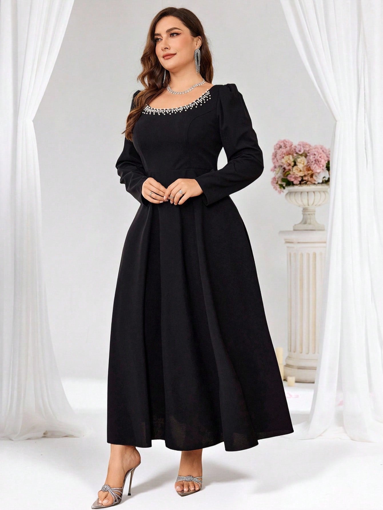 Robe Noir référence 714 – vue 3