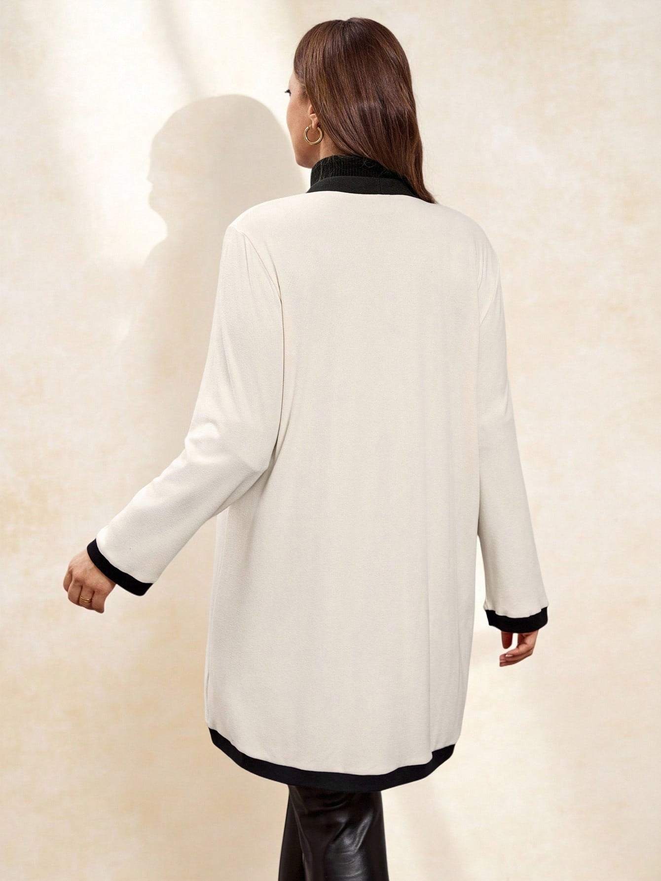 Veste Blanc et Noir référence 507 – vue 2