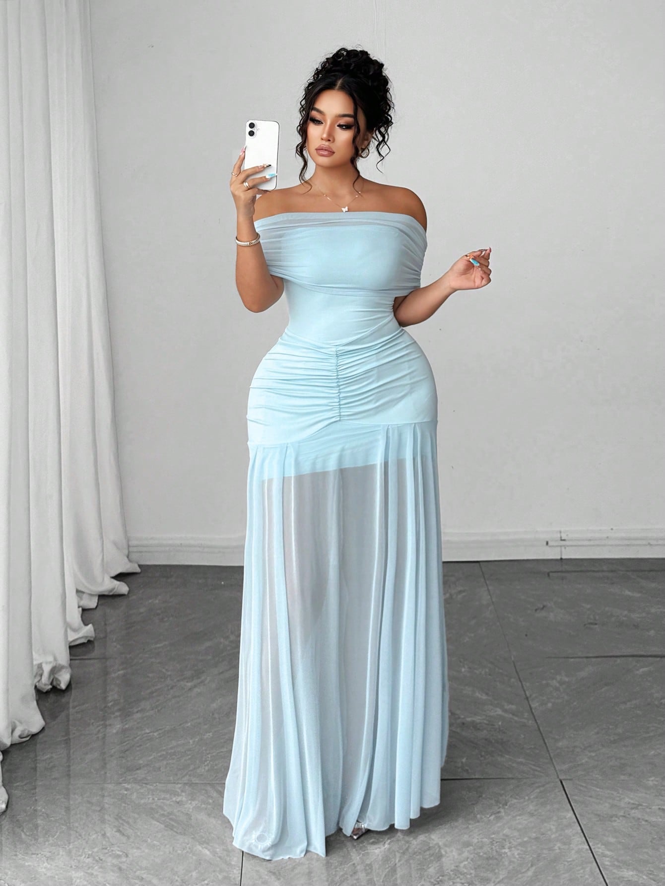 Robe bleu ciel référence 973 – vue principale